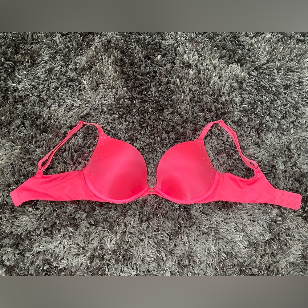 Victoria’s Secret Plunge Bra - Picture 5 of 8